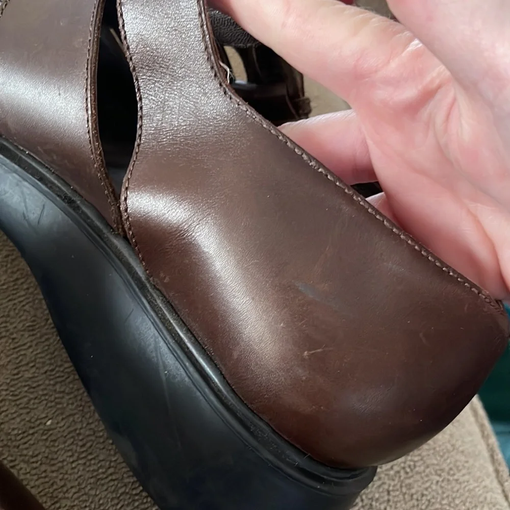 David & Joan Men’s Size 9 Brown Leather Closed Toe Sandals shoes